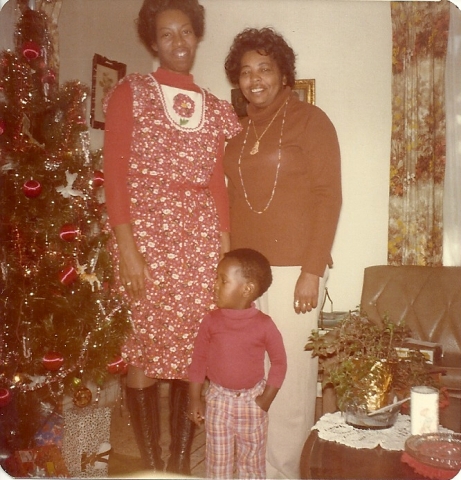 Essie with daughter in law Shirley and grandson Willie Jr