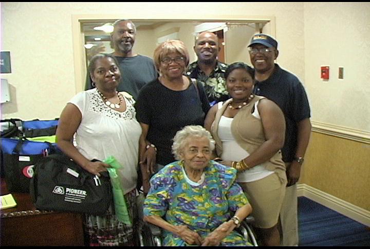 4 generations Izora* Children Ann & Willie Louis, grands Gwen*, Henry Jr & Buster, great grand Anndrea