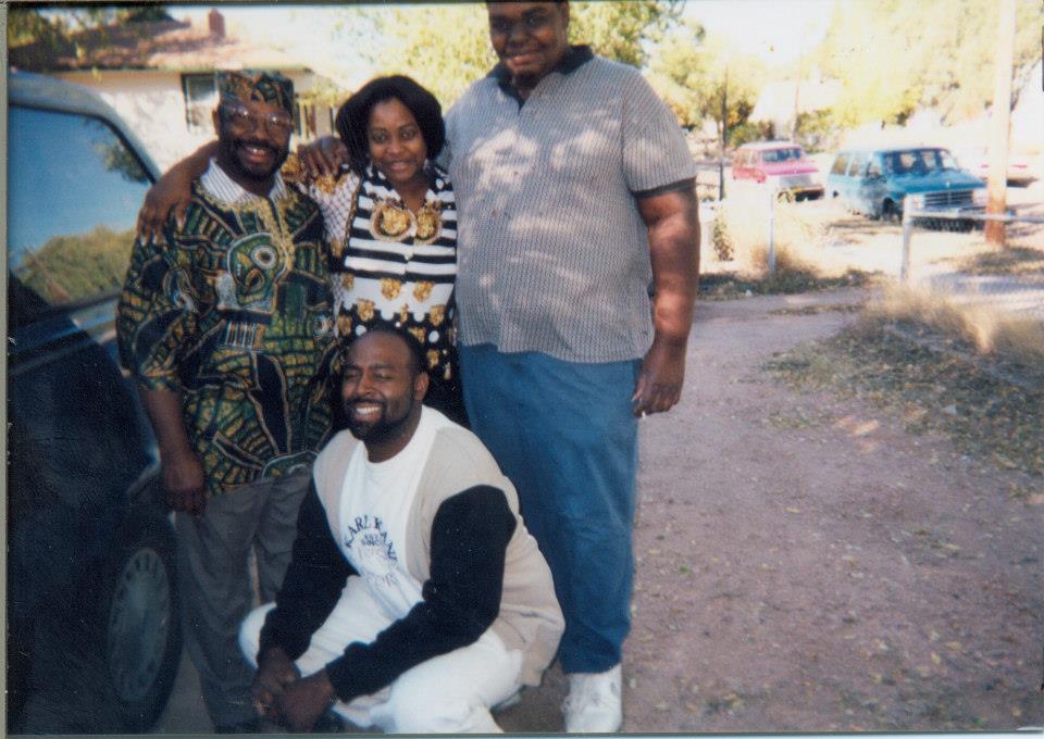 Yates siblings George, Darlene, Harold (standing)