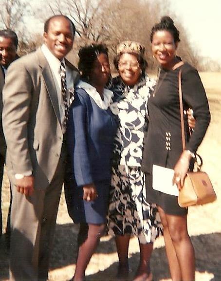 Essie Yates-Jones with nieces & nephew