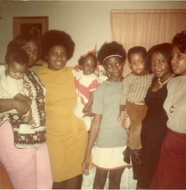 daughters (L-R) Mozell/baby Roosevelt, Emma/baby Geniece, Darlene, Gennie Eva/baby James, Sara 