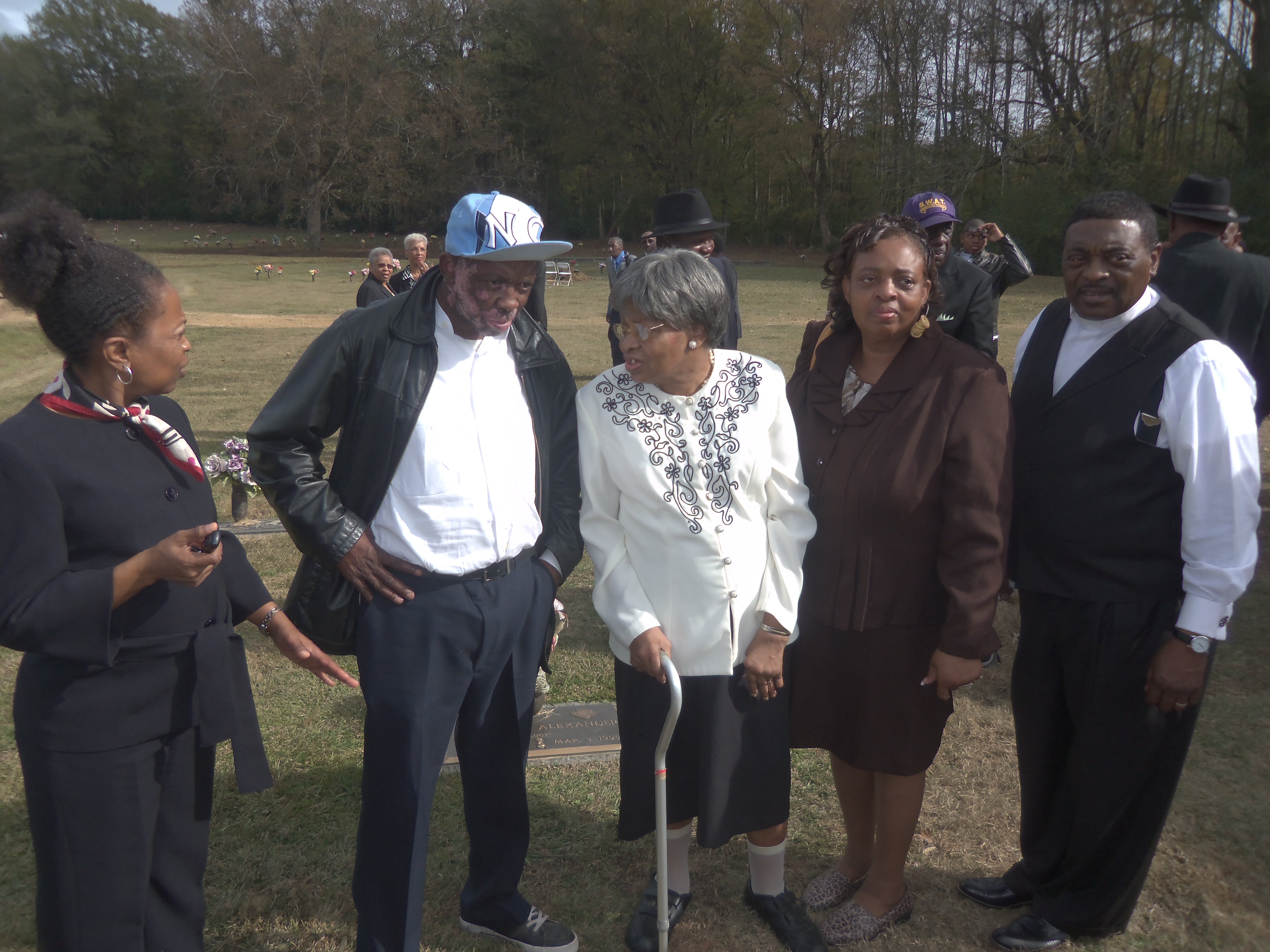 Ella with children Priscilla, Willie G, Annette, Willie A.